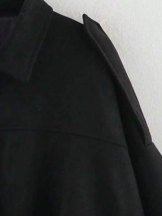 Elegante, chic y ligera chaqueta bomber para damas