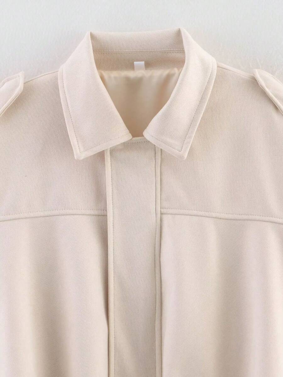 Elegante, chic y ligera chaqueta bomber para damas
