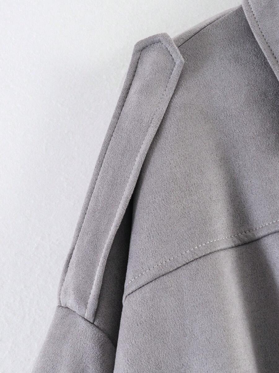 Elegante, chic y ligera chaqueta bomber para damas