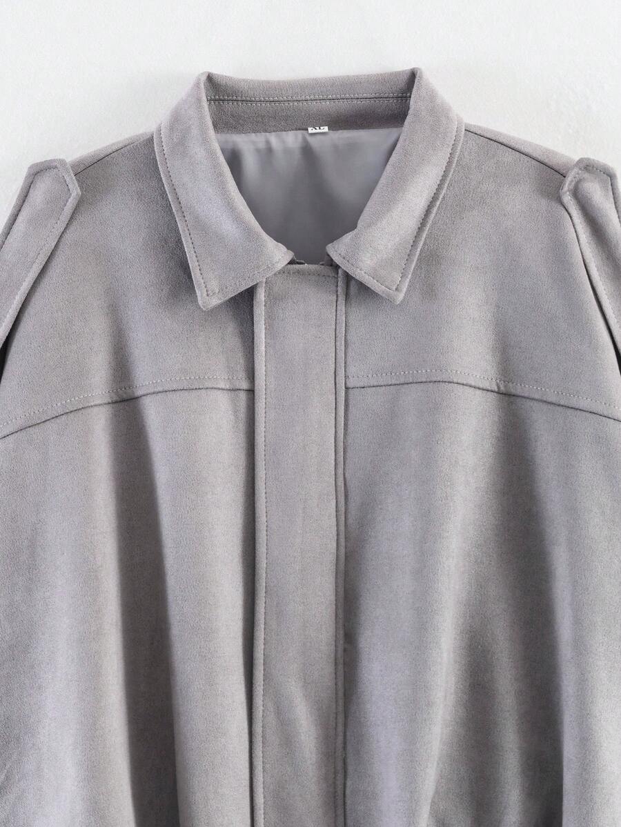 Elegante, chic y ligera chaqueta bomber para damas