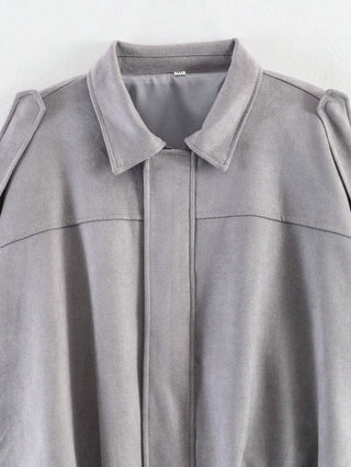 Elegante, chic y ligera chaqueta bomber para damas