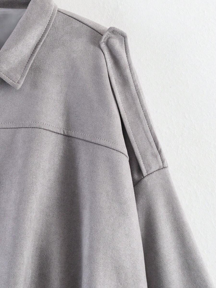 Elegante, chic y ligera chaqueta bomber para damas
