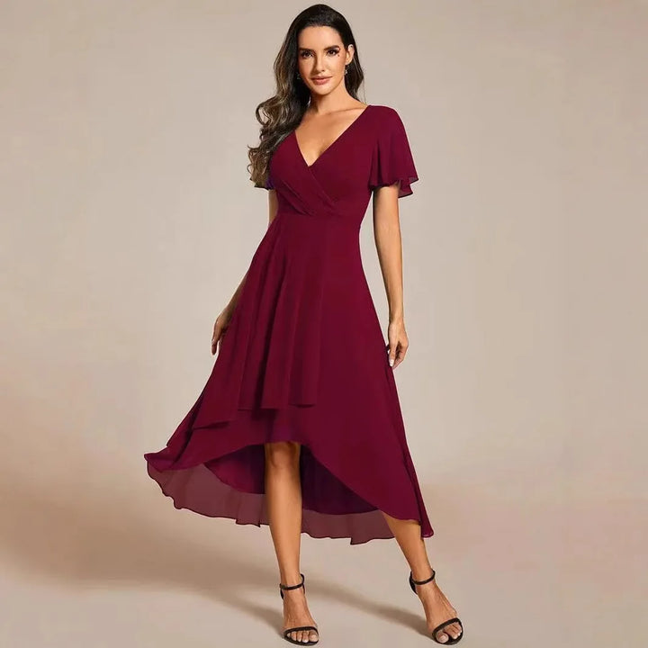 Julia | vestido de fiesta elegante sin mangas de chifón color sólido con cuello en V y volantes