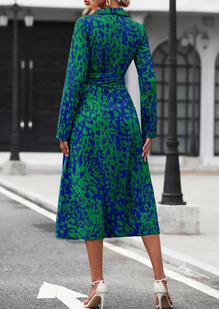 Inge | Elegante vestido de camisa con estampado aleatorio