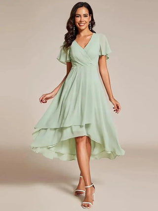Julia | vestido de fiesta elegante sin mangas de chifón color sólido con cuello en V y volantes