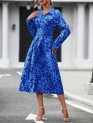 Inge | Elegante vestido de camisa con estampado aleatorio